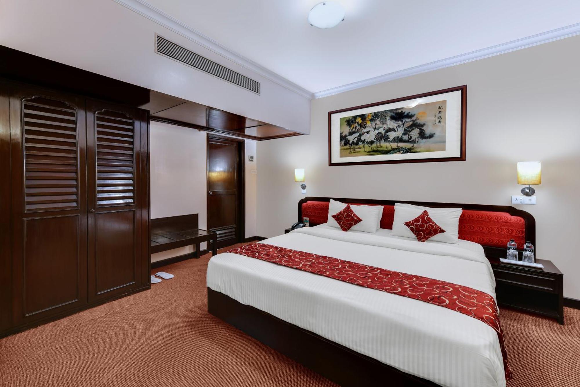 Quality Inn Regency, Nashik Exterior foto