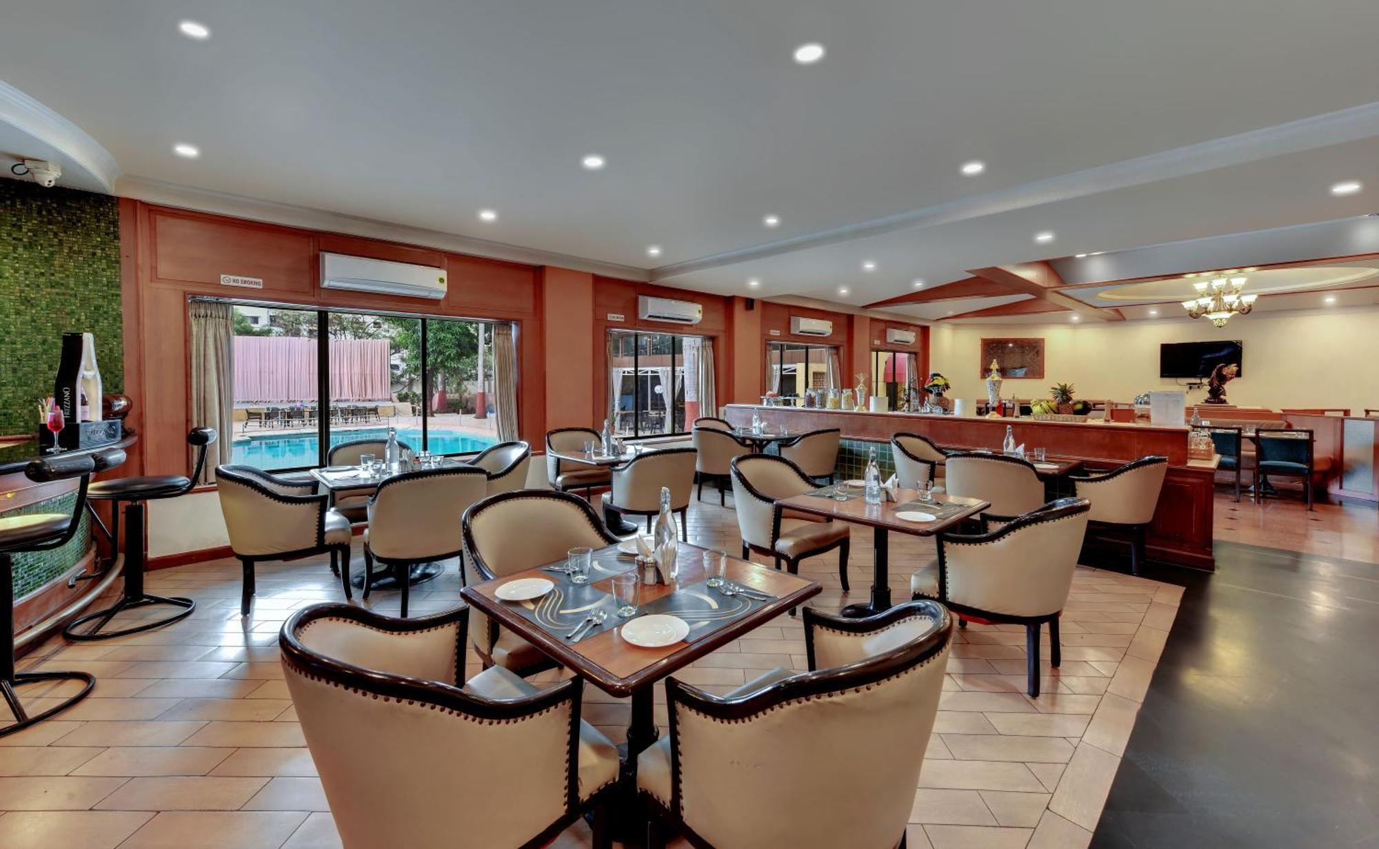 Quality Inn Regency, Nashik Exterior foto