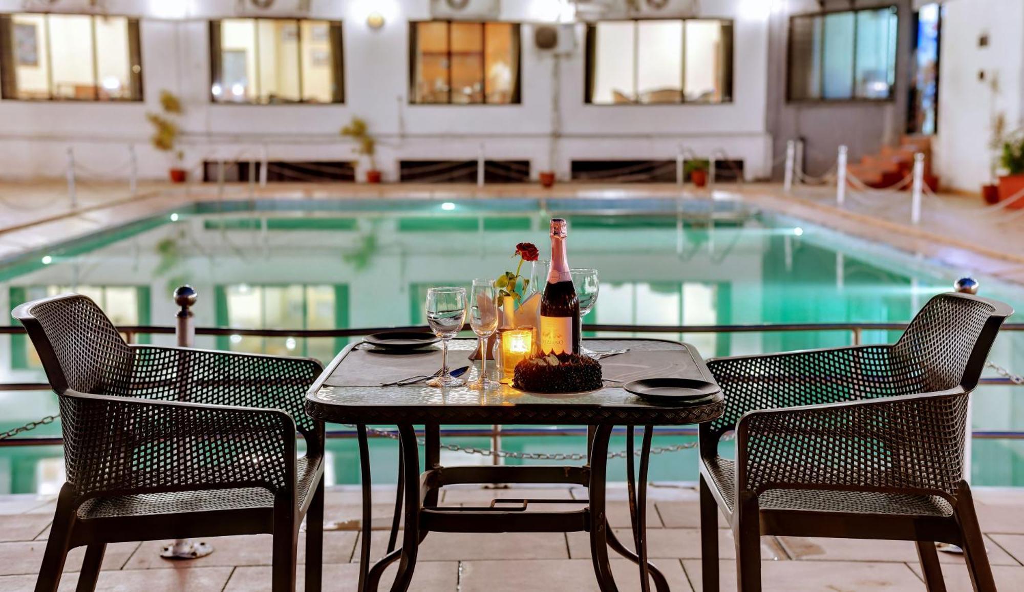 Quality Inn Regency, Nashik Exterior foto